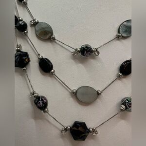 BLACK MARBLED BEAD AND SILVER GREY SHELL MULTI LAYER NECKLACE